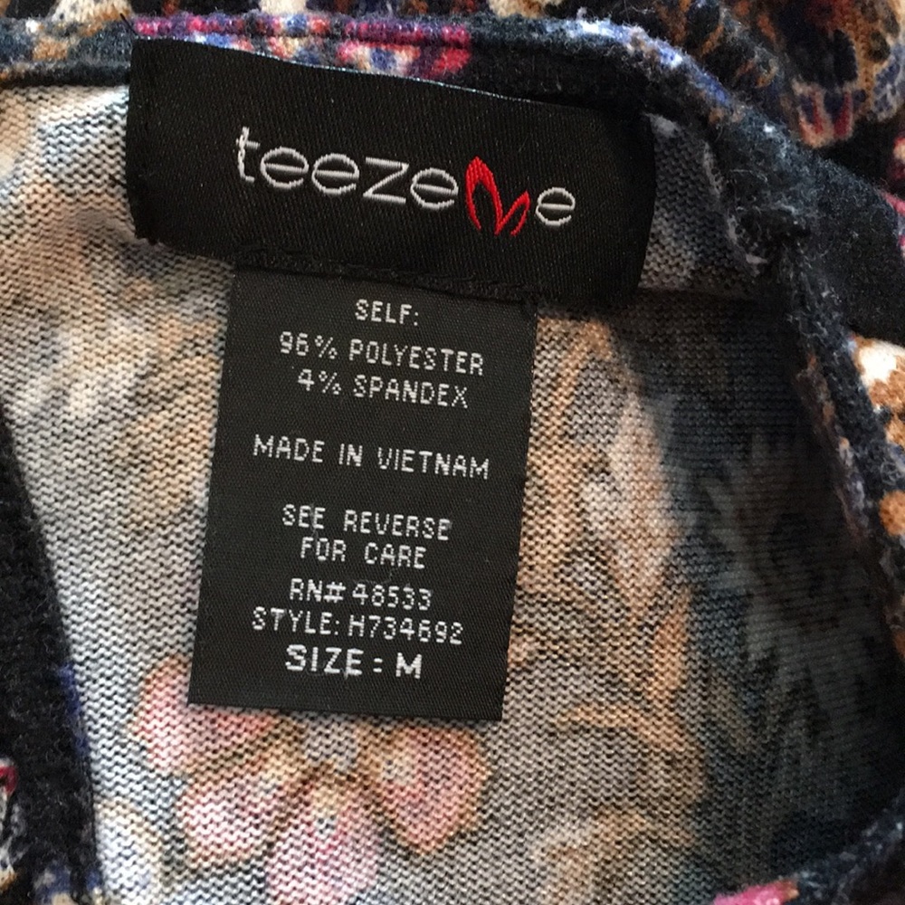 Dress floral. Juniors by TeezeMe. Medium - Picture 3 of 4